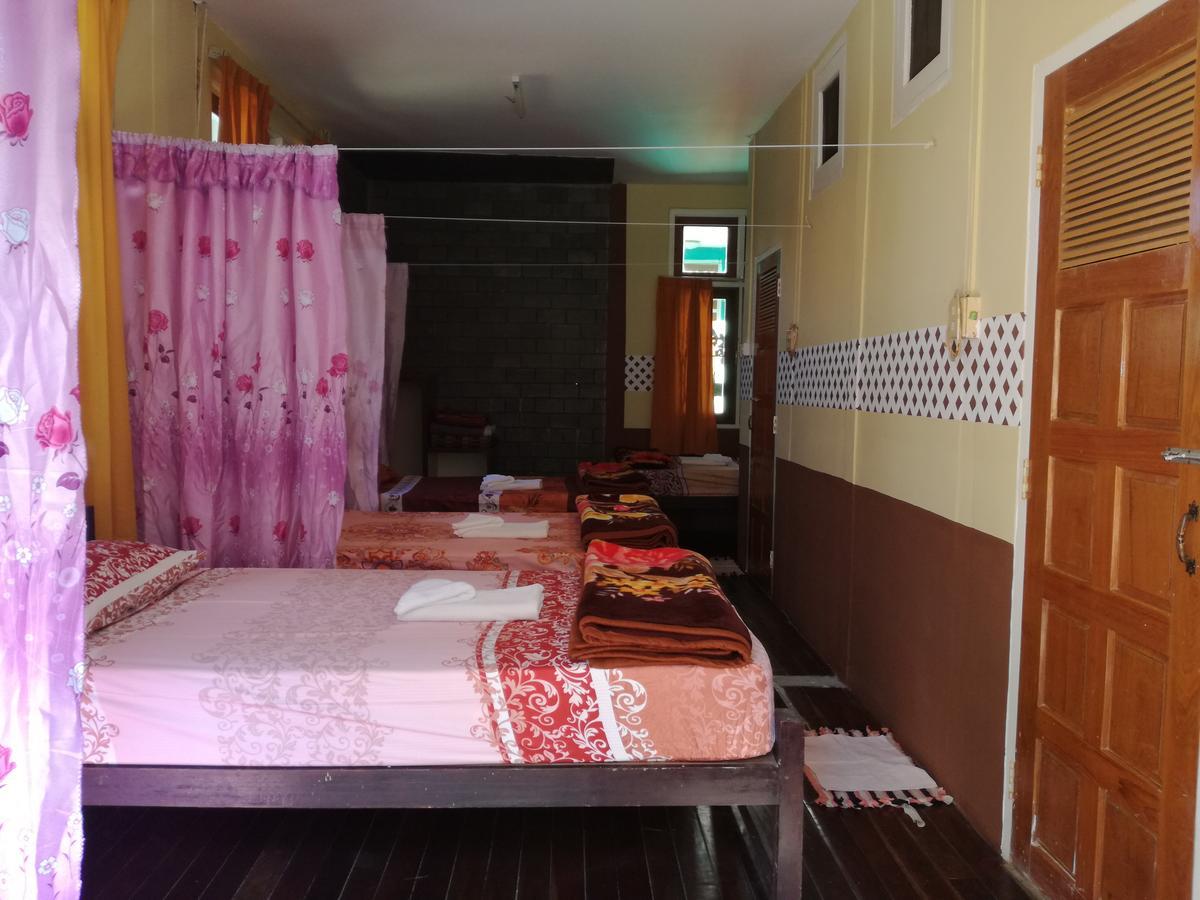 Gold Star Hotel Nyaung Shwe Exterior photo